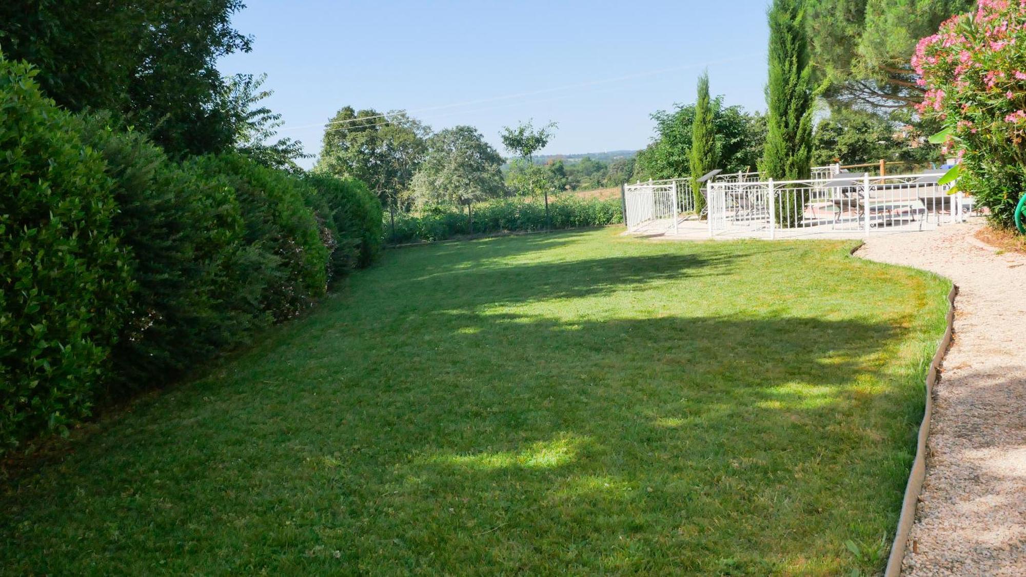 Les Gites De Bellevue Nueil-sous-les-Aubiers Exterior photo